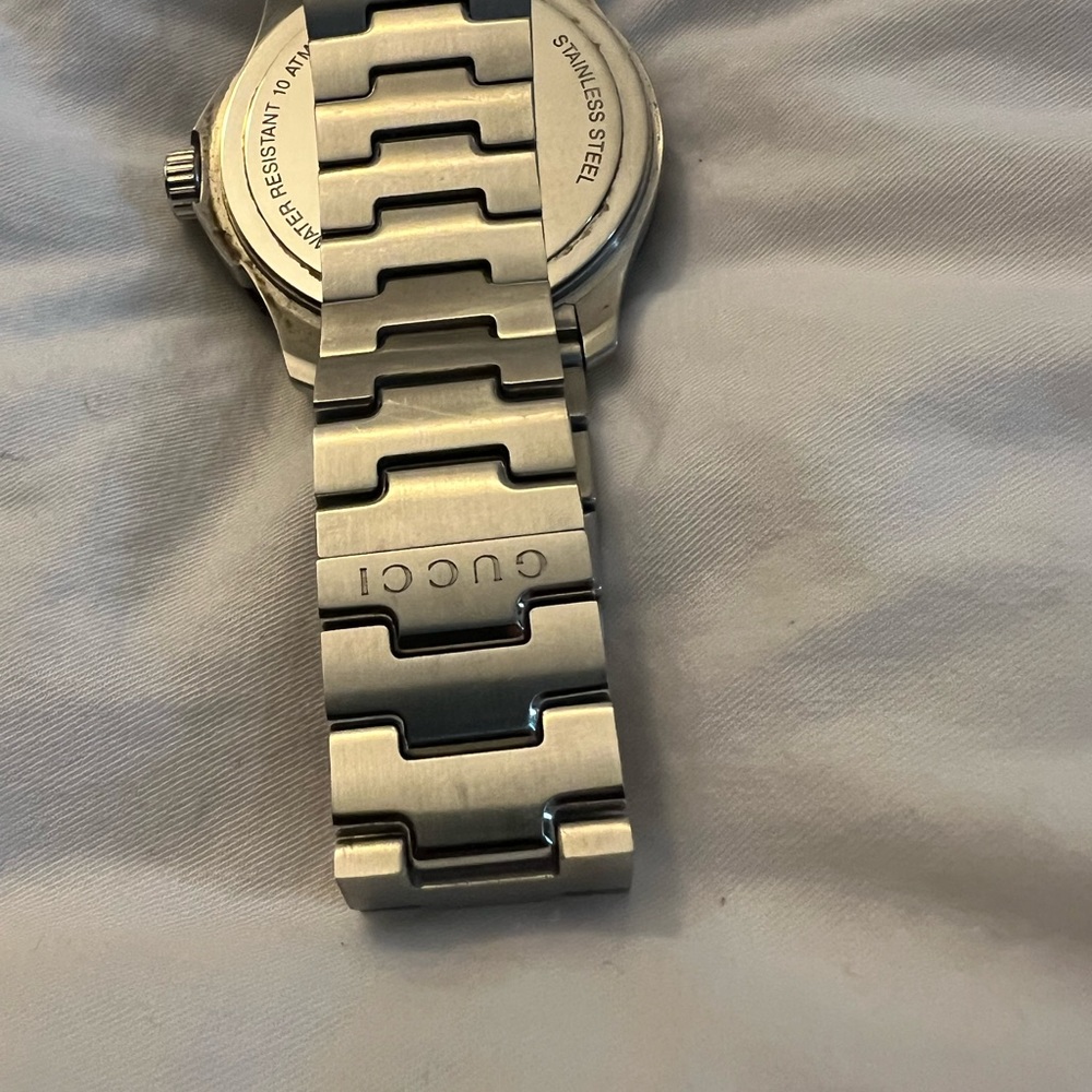 Gucci sport men’s stainless steel watch 44mm - Picture 3 of 4